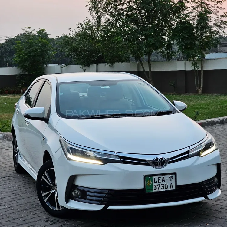 Toyota Corolla 2017 for Sale in Lahore Image-1