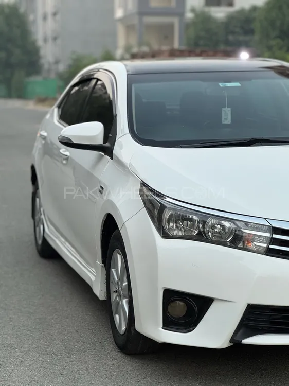 Toyota Corolla 2015 for Sale in Lahore Image-1