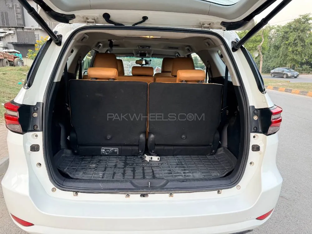 Toyota Fortuner 2021 for Sale in Islamabad Toyota Fortuner 2021 for Sale in Islamabad Image-10