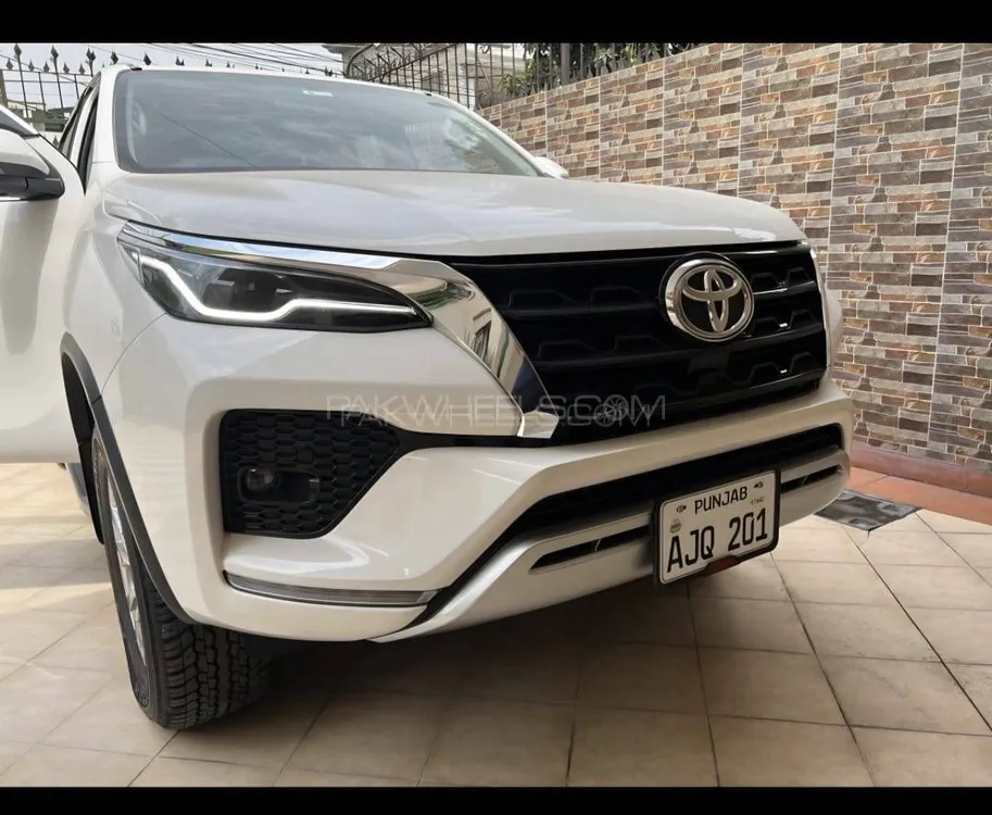 Toyota Fortuner 2022 for Sale in Lahore Image-1