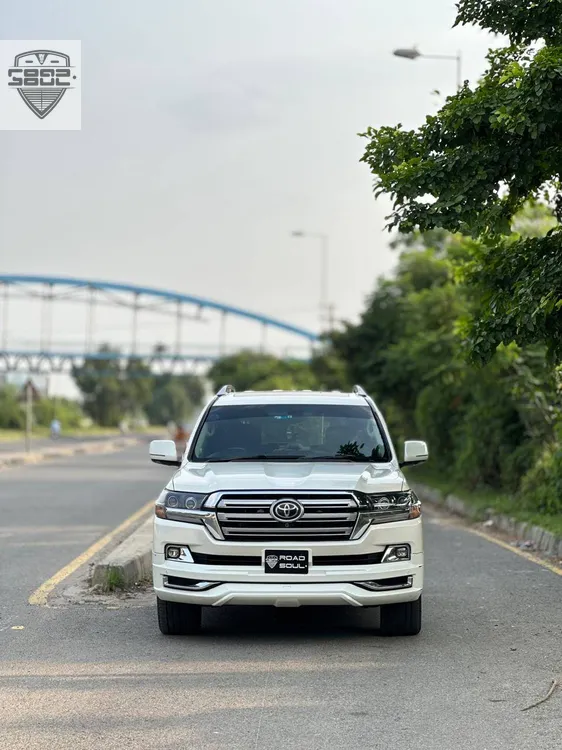 Toyota Land Cruiser 2011 for Sale in Lahore Toyota Land Cruiser 2011 for Sale in Lahore Image-1
