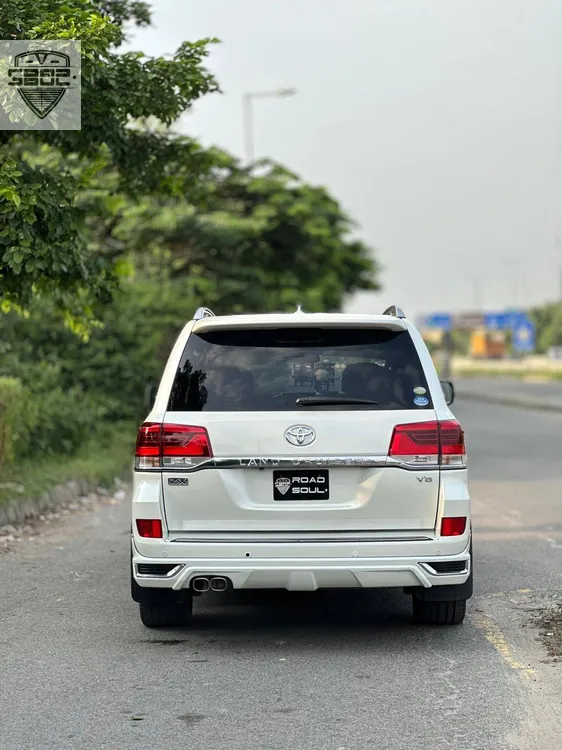 Toyota Land Cruiser 2011 for Sale in Lahore Toyota Land Cruiser 2011 for Sale in Lahore Image-4