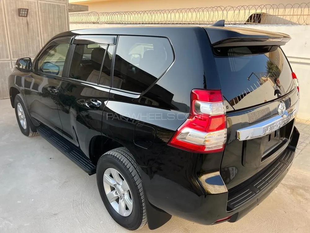 Toyota Prado 2016 for Sale in Lahore Image-1