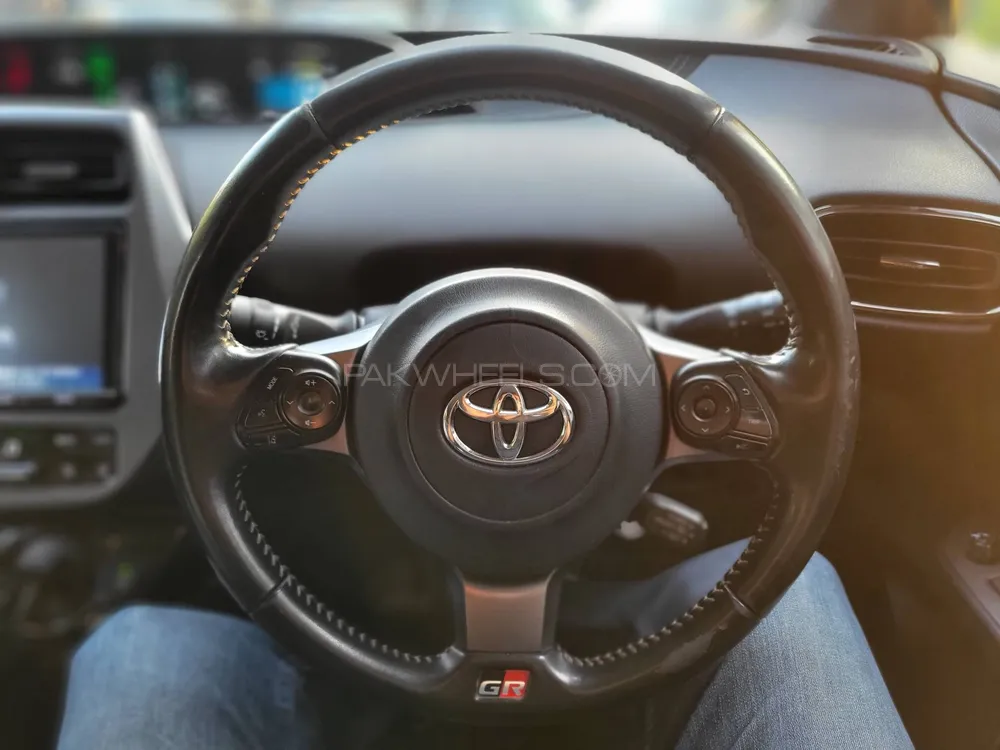 Toyota Prius 2018 for Sale in Islamabad Toyota Prius 2018 for Sale in Islamabad Image-17