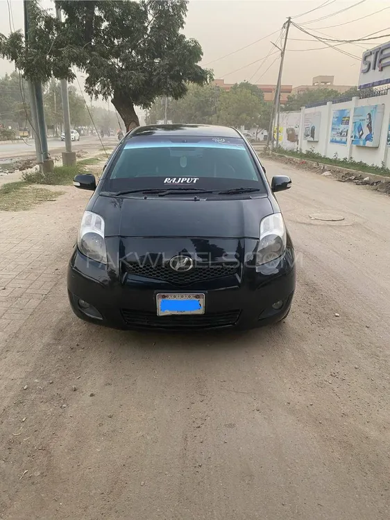 Toyota Vitz 2007 for Sale in Karachi Image-1
