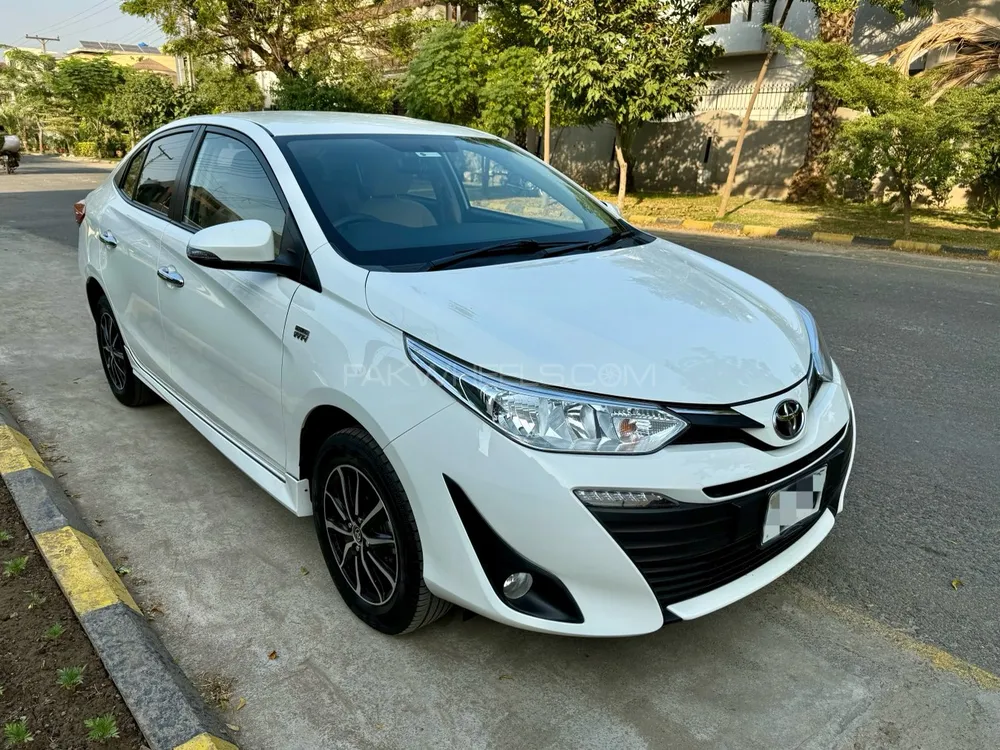 Toyota Yaris Sedan 2022 for Sale in Lahore Image-1
