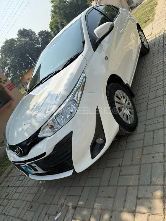 Toyota Yaris Sedan 2020 for Sale in Lahore Image-1