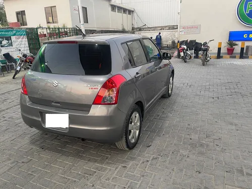 Suzuki Swift DLX 1.3 2012