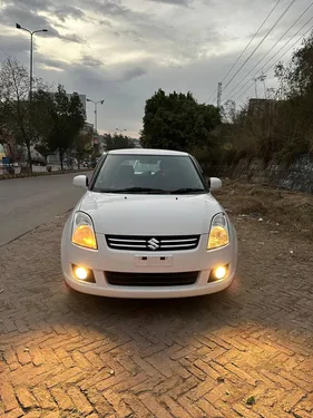 Suzuki Swift DLX 1.3 2015