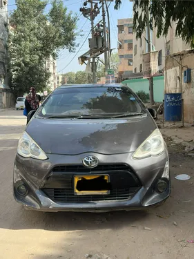 Toyota Aqua S 2015
