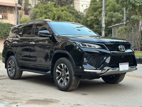 Toyota Fortuner Legender  2022
