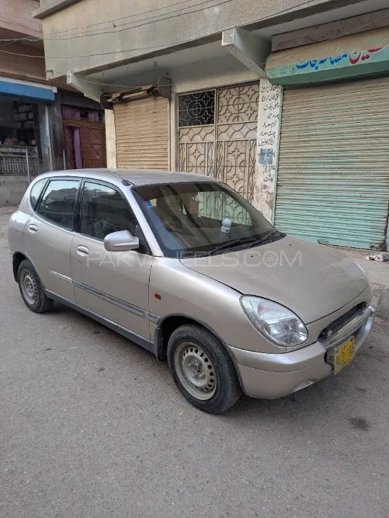 Daihatsu Storia 1998 for Sale in Karachi Image-1