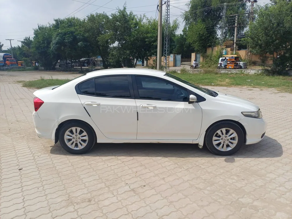 Honda City 2015 for Sale in Chakwal Honda City 2015 for Sale in Chakwal Image-11