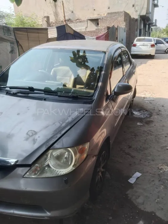 Honda City 2004 for Sale in Faisalabad Image-1