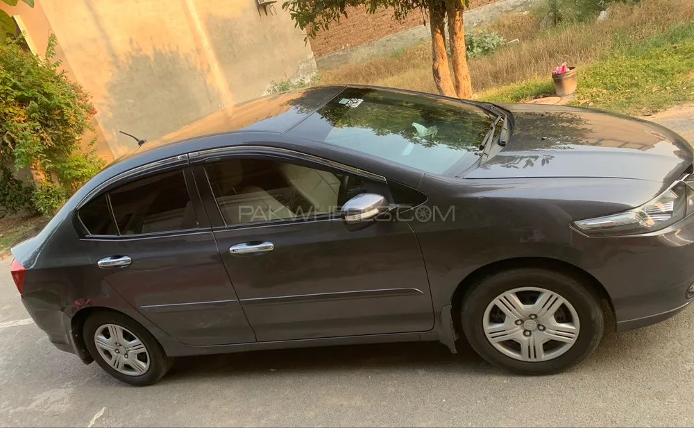 ہونڈا سٹی 2021 for Sale in فیصل آباد ہونڈا سٹی 2021 for Sale in فیصل آباد Image-2