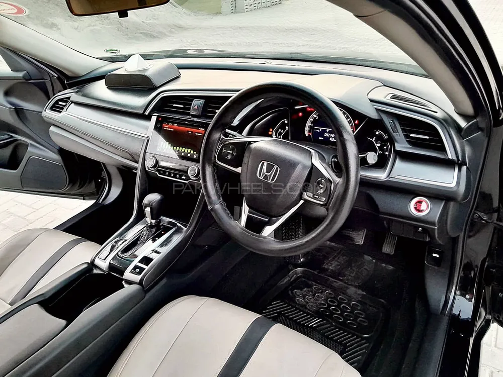 Honda Civic 2018 for Sale in Lahore Honda Civic 2018 for Sale in Lahore Image-12