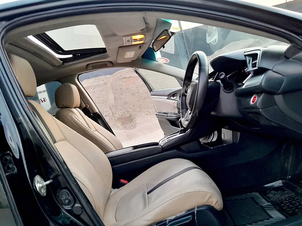 Honda Civic 2018 for Sale in Lahore Honda Civic 2018 for Sale in Lahore Image-14
