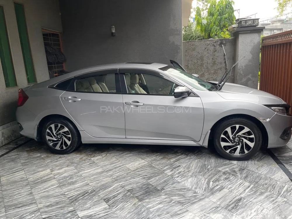 ہونڈا سوک 2016 for Sale in لاہور ہونڈا سوک 2016 for Sale in لاہور Image-8