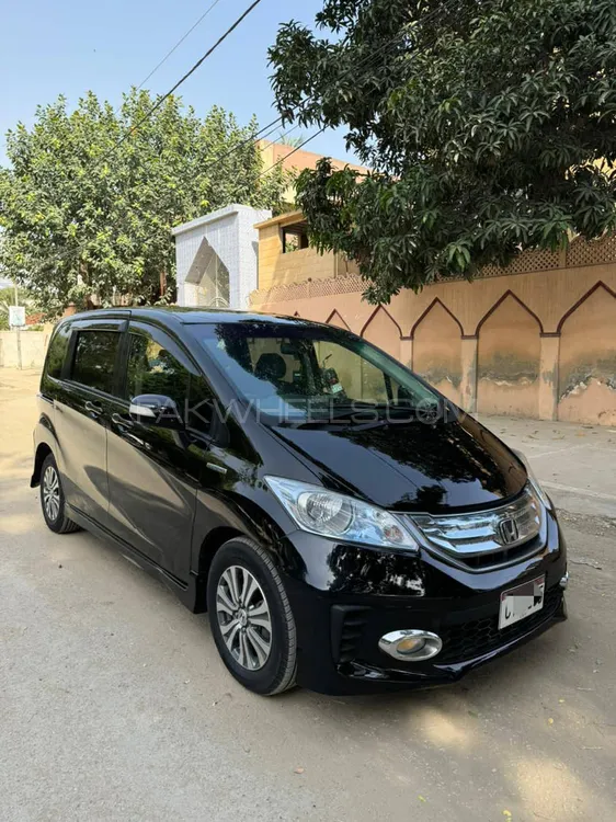 ہونڈا فریڈ 2013 for Sale in کراچی ہونڈا فریڈ 2013 for Sale in کراچی Image-2