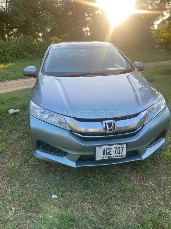 Honda Grace Hybrid 2014 for Sale in Islamabad Image-1