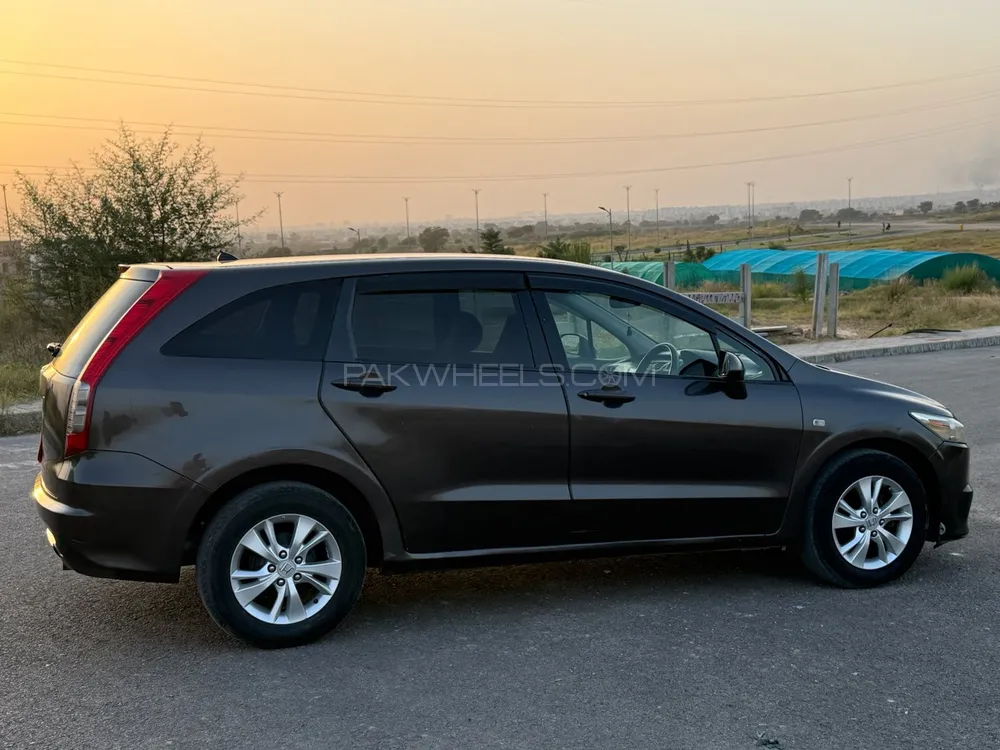 Honda Stream 2007 for Sale in Rawalpindi Honda Stream 2007 for Sale in Rawalpindi Image-8