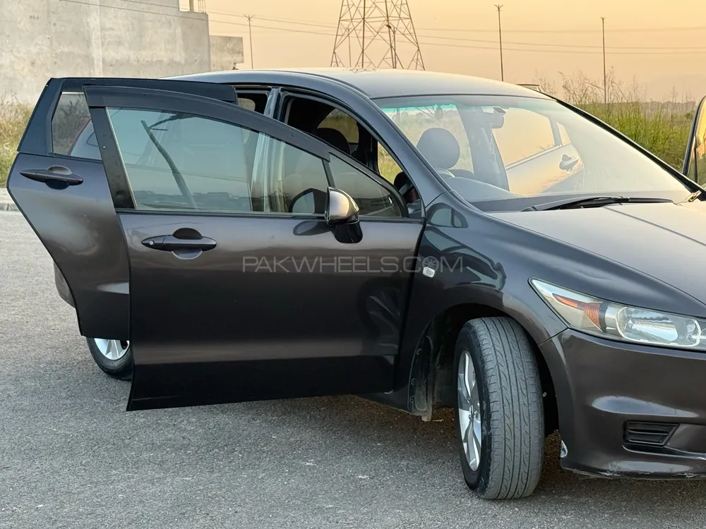 Honda Stream 2007 for Sale in Rawalpindi Honda Stream 2007 for Sale in Rawalpindi Image-5