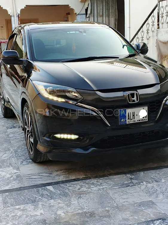 Honda Vezel 2016 for Sale in Nowshera cantt Image-1