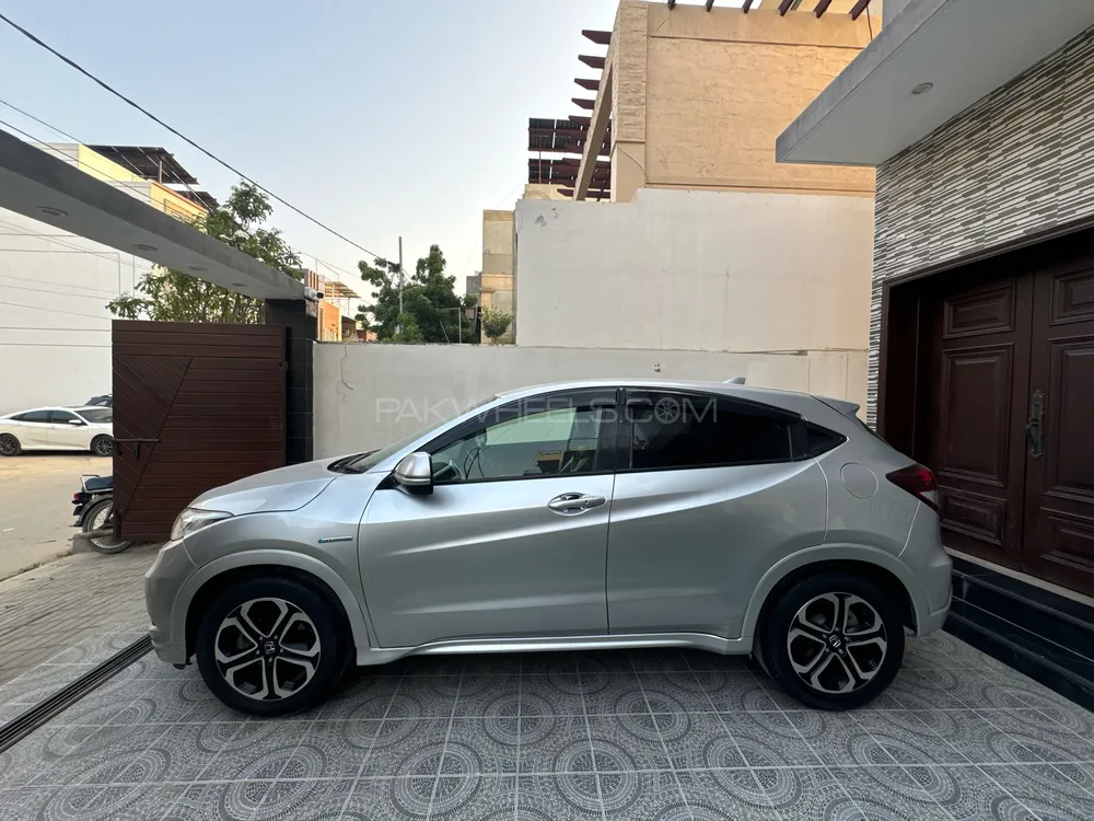 Honda Vezel 2014 for Sale in Karachi Honda Vezel 2014 for Sale in Karachi Image-5