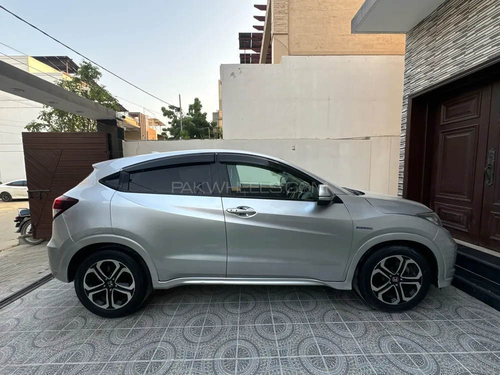 Honda Vezel 2014 for Sale in Karachi Honda Vezel 2014 for Sale in Karachi Image-11