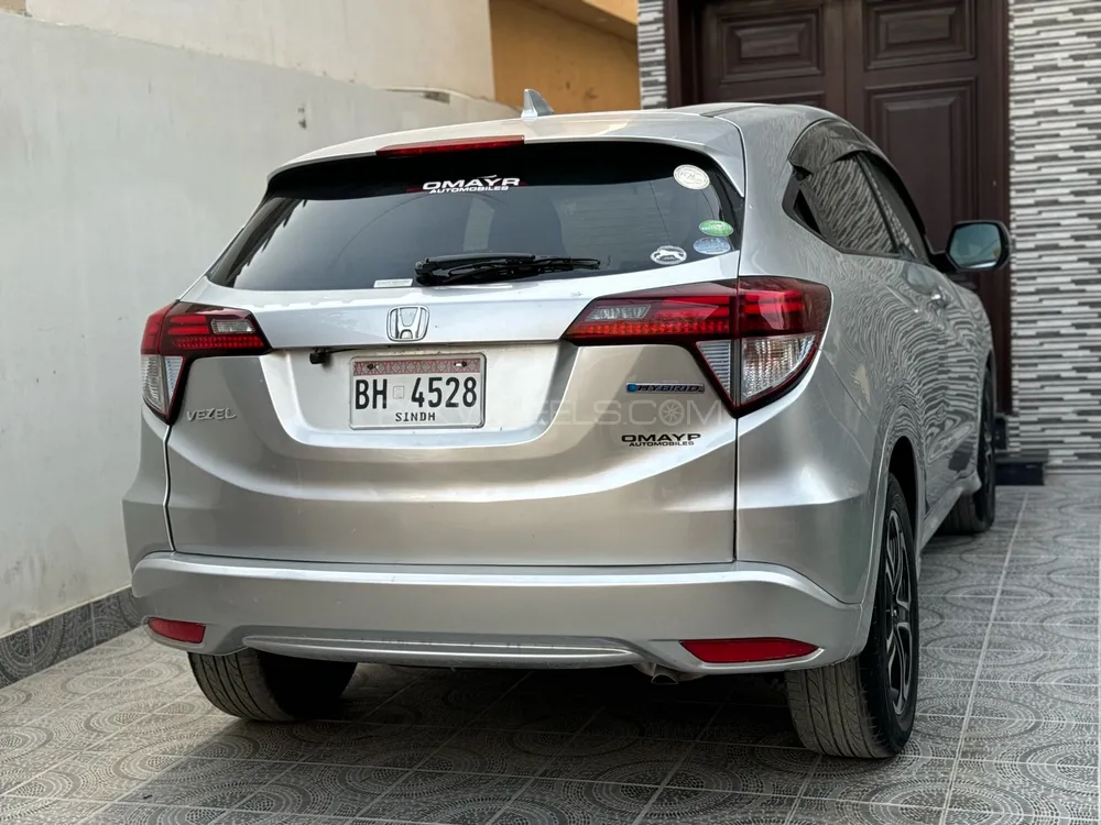 Honda Vezel 2014 for Sale in Karachi Honda Vezel 2014 for Sale in Karachi Image-9