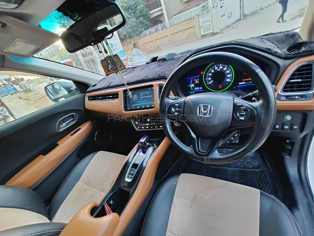 Honda Vezel 2015 for Sale in Islamabad Honda Vezel 2015 for Sale in Islamabad Image-6