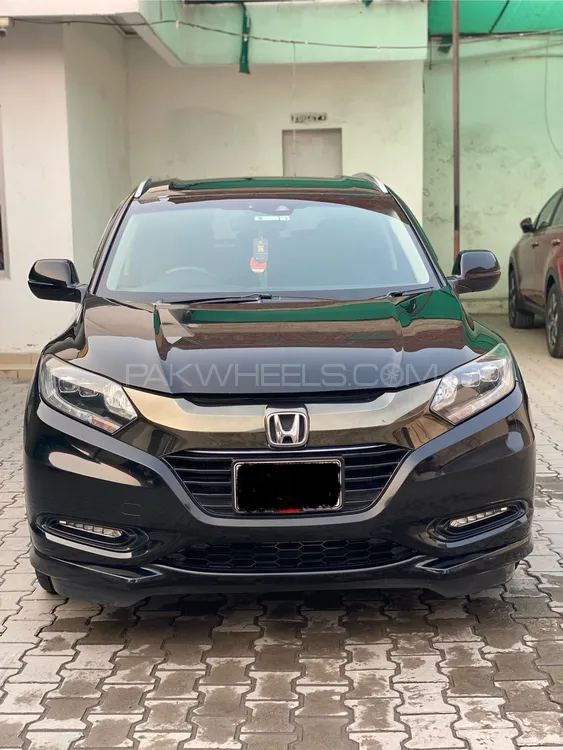 Honda Vezel 2016 for Sale in Lahore Honda Vezel 2016 for Sale in Lahore Image-1