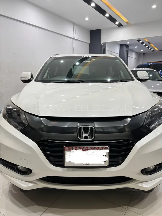 Honda Vezel 2016 for Sale in Karachi Honda Vezel 2016 for Sale in Karachi Image-1