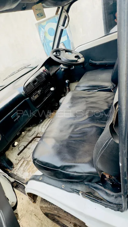 Hyundai Shehzore 2005 for Sale in Lahore Hyundai Shehzore 2005 for Sale in Lahore Image-5