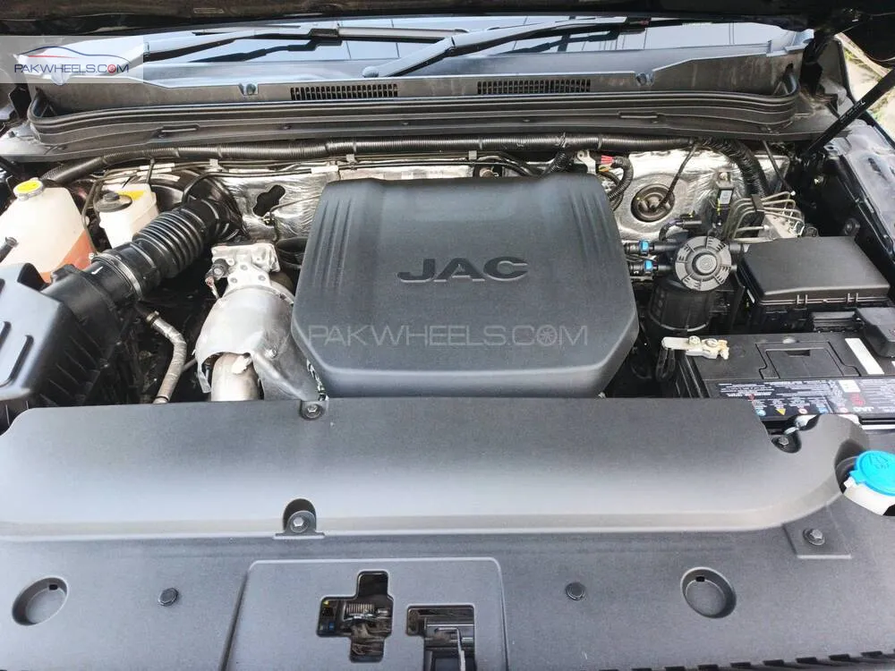 JAC T9 2025 for Sale in Rawalpindi JAC T9 2025 for Sale in Rawalpindi Image-8