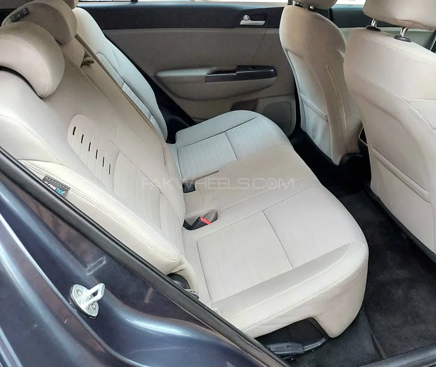 KIA Sportage 2020 for Sale in Karachi KIA Sportage 2020 for Sale in Karachi Image-10