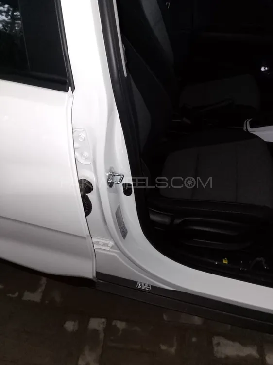 KIA Stonic 2025 for Sale in Rawalpindi KIA Stonic 2025 for Sale in Rawalpindi Image-7