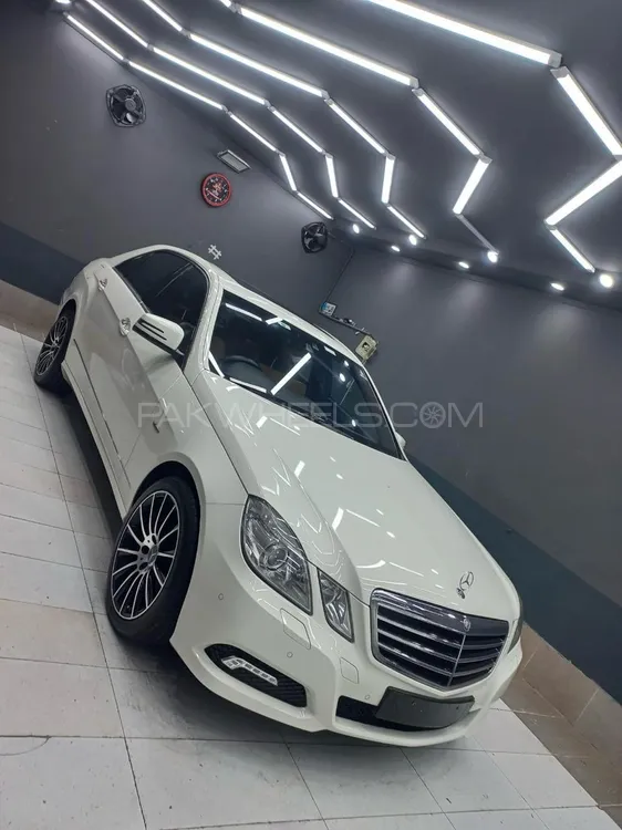 Mercedes Benz E Class 2010 for Sale in Islamabad Image-1