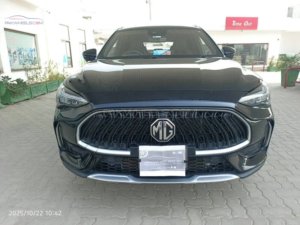 MG HS 2025 for Sale in Multan Image-1