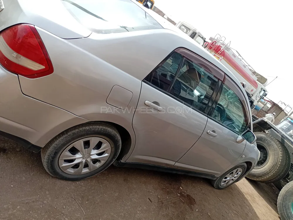 Nissan Tiida 2006 for Sale in Karachi Nissan Tiida 2006 for Sale in Karachi Image-1