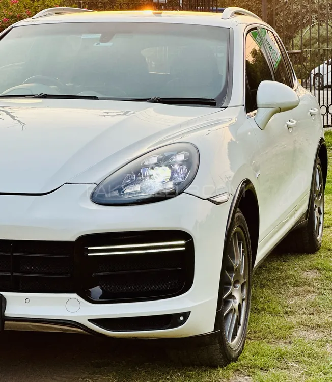 پورشے کائین 2011 for Sale in فیصل آباد پورشے کائین 2011 for Sale in فیصل آباد Image-3