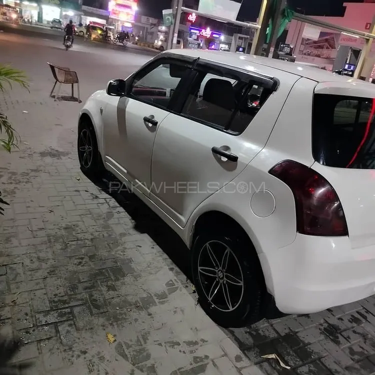 Suzuki Swift 2011 for Sale in Sialkot Image-1