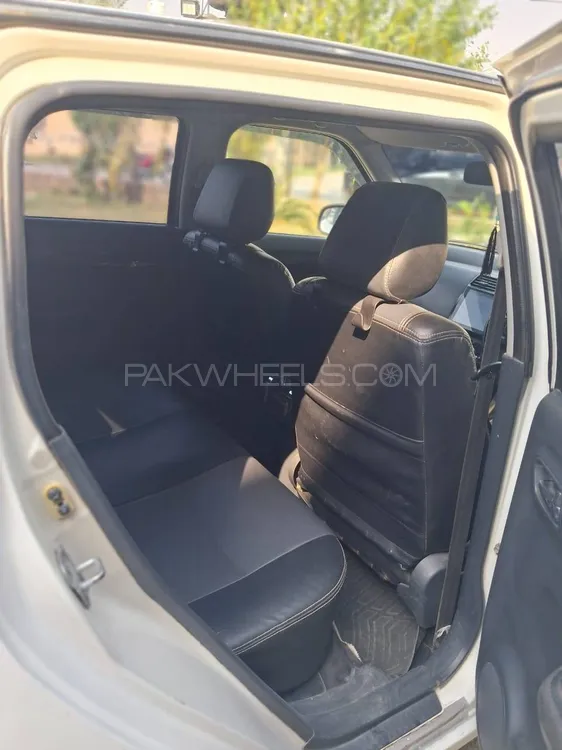 Suzuki Swift 2014 for Sale in Lahore Suzuki Swift 2014 for Sale in Lahore Image-9