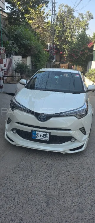 Toyota C-HR 2017 for Sale in Rawalpindi Image-1