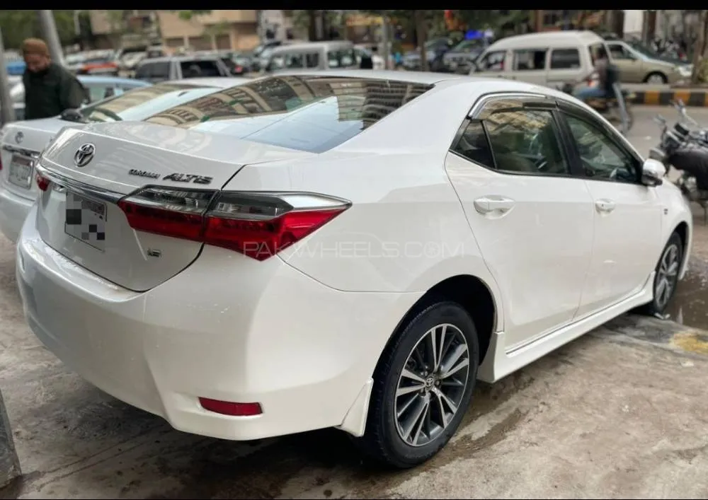 Toyota Corolla 2019 for Sale in Karachi Image-1