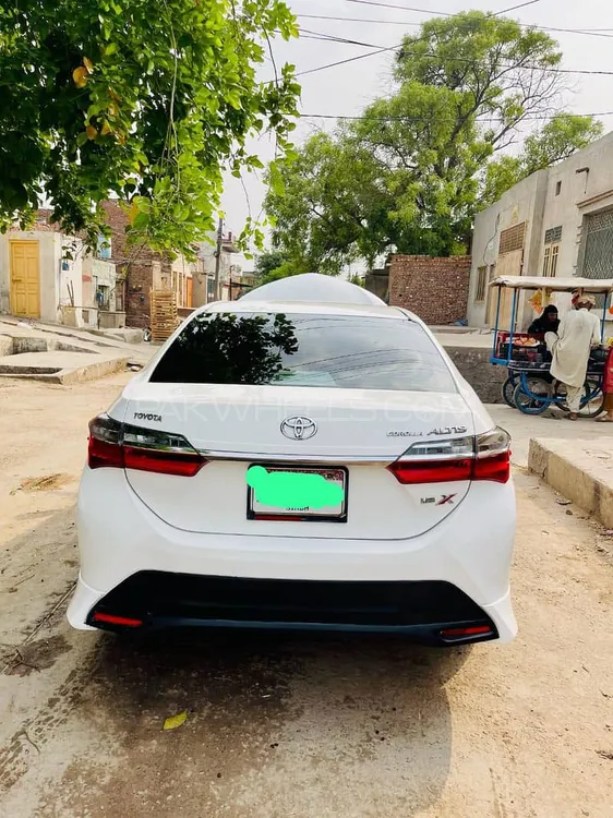 Toyota Corolla 2021 for Sale in Faisalabad Image-1