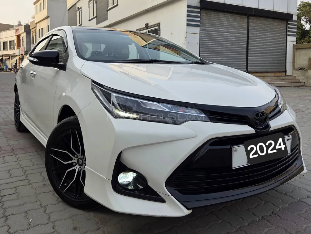 Toyota Corolla 2024 for Sale in Sialkot Image-1