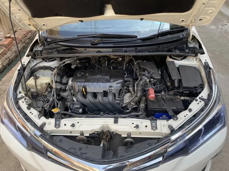 Toyota Corolla 2018 for Sale in Lahore Toyota Corolla 2018 for Sale in Lahore Image-6