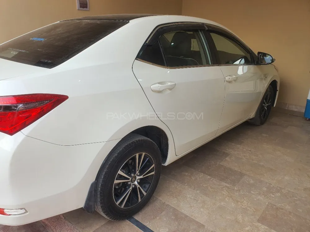 Toyota Corolla 2015 for Sale in Multan Image-1