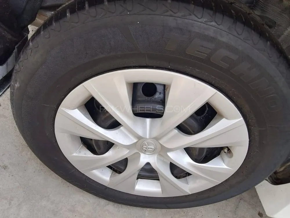 Toyota Corolla 2018 for Sale in Lahore Toyota Corolla 2018 for Sale in Lahore Image-11